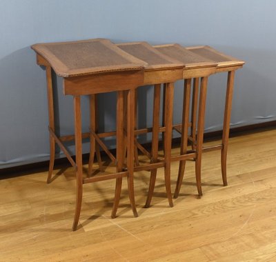 Tables Gigognes en Chêne – 1930