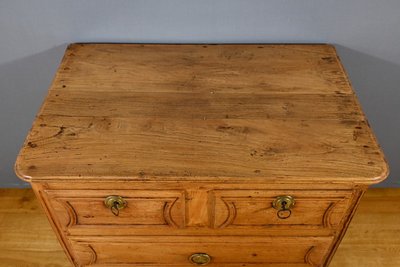 Piccolo comò in frassino, transizione Luigi XIV/Luigi XV – Fine del XVIII secolo