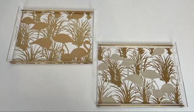 Paar Tabletts aus Plexiglas und Messing mit goldenen Vogeldekorationen