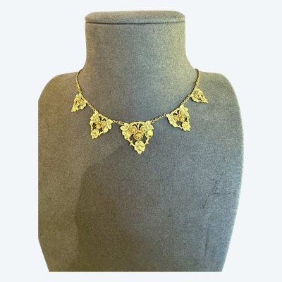 Jugendstil-Halskette aus farbigem Gold