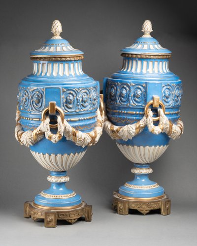 Paire de potiches en porcelaine, XIXe siècle 