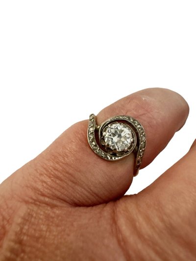 Bague art Nouveau Tourbillon En Or, Platine Et Diamant 