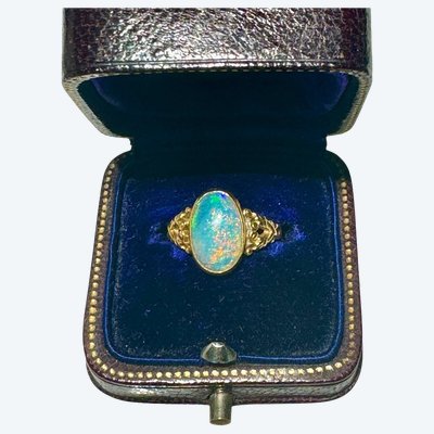 Bague Art nouveau Ornée d'Une Opale