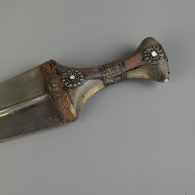 Yemeni dagger (Jambiya) and its belt Arabian Peninsula