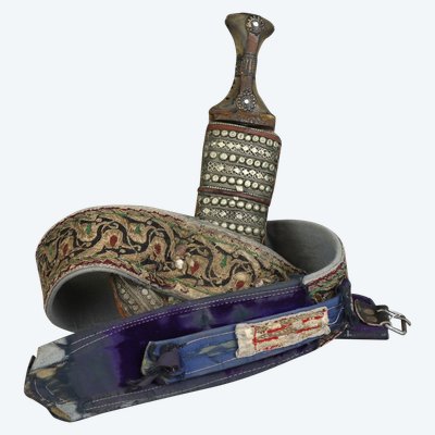 Yemeni dagger (Jambiya) and its belt Arabian Peninsula
