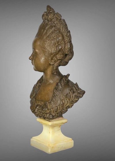 FERNAND CIAM 1886 - 1954 BUSTE DE JEUNE FEMME EN TERRE CUITE PATINÉE SUR SOCLE