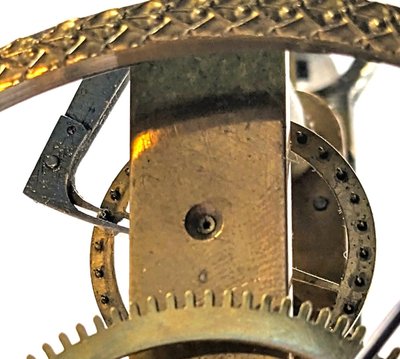 Schöne Skelettuhr aus dem 19. Jahrhundert, Modell "keyhole Frame".