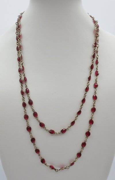 Collier sautoir.  