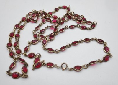 Collier sautoir.  