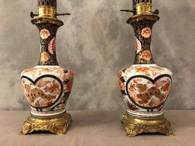 Bellissima coppia di lampade a olio IMARI, XIX secolo