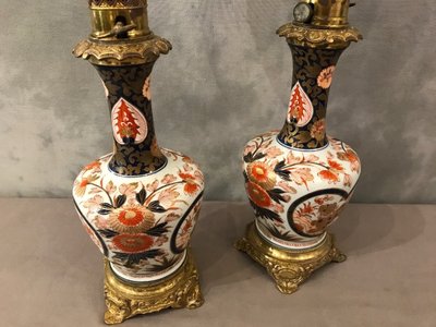 Bellissima coppia di lampade a olio IMARI, XIX secolo