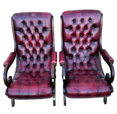 Paire De Fauteuils Chesterfield