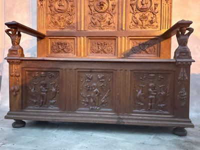 Sitzbank mit Stauraum