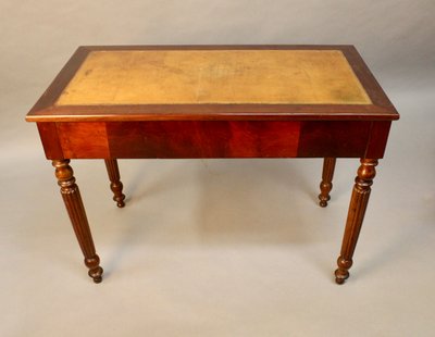 Bureau Plat En Acajou XIXème Dessus Cuir
