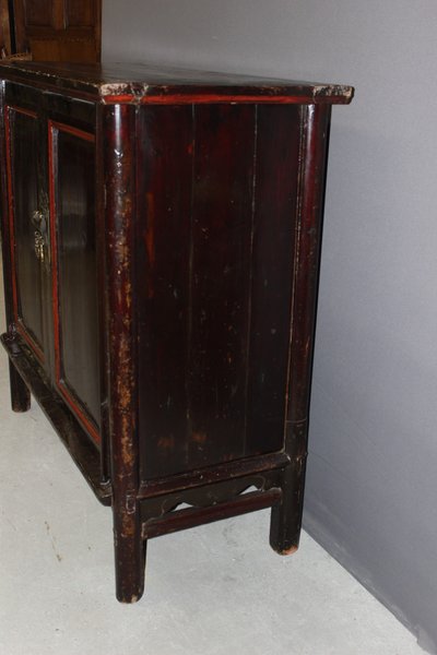Armadio cinese in legno laccato del 1900 circa