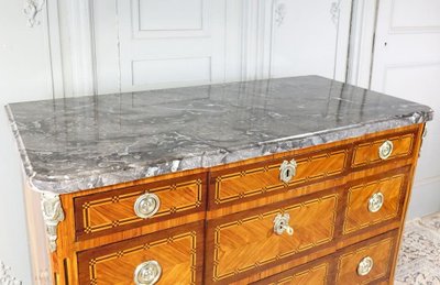 Commode Louis XVI Estampillée M. Ohneberg