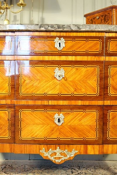 Commode Louis XVI Estampillée M. Ohneberg