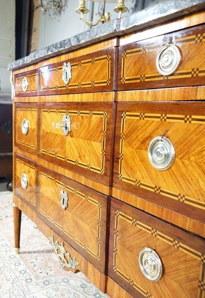 Commode Louis XVI Estampillée M. Ohneberg