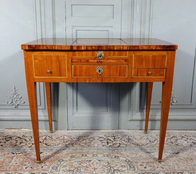 Frisierkommode aus der Zeit von Louis XVI In Marqueterie