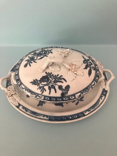 Worcester Fine Earthenware Terrine and Display Case