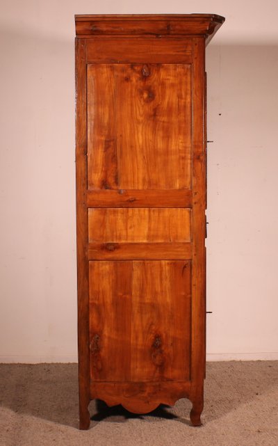Uomo in piedi in ciliegio - XVIII secolo