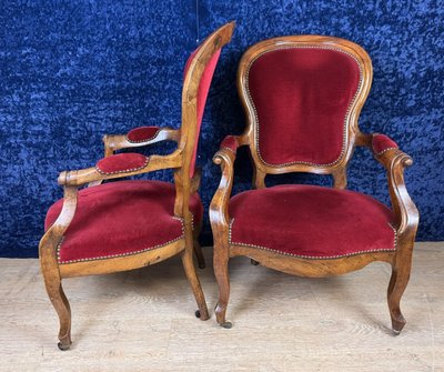 Coppia di poltrone d'epoca Luigi Filippo in noce
