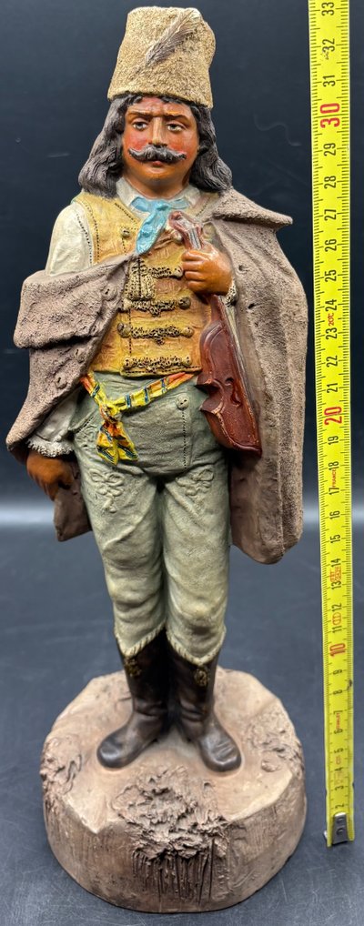TERRACOTTA SUBJECT