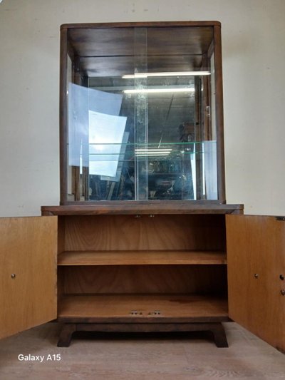 Bibliothèque époque Art Déco En Bois Laqué En Faux Semblant De Tôle A Patine Rouille Vers 1930