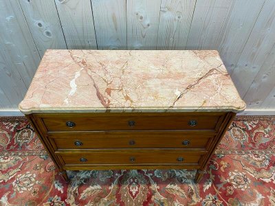 Commode de style Louis XVI