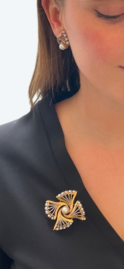 Parure Composée D’une Broche Et D’une Paire De Boucles D’oreilles Or & Perles