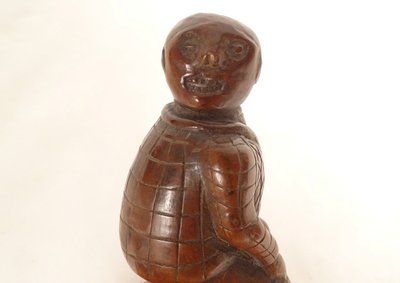 Snuffbox Boxwood Carved Crouching Figure Father Colic Folk Art