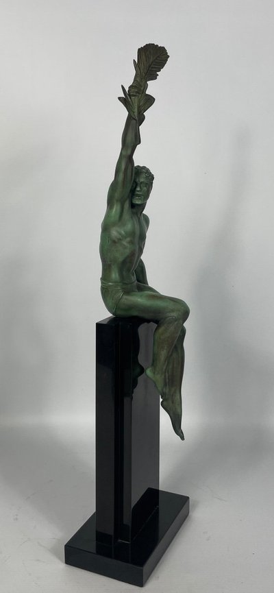 "Victoire" Sculpture Pierre Le Faguays edited by Max Le Verrier