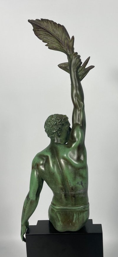 "Victoire" Sculpture Pierre Le Faguays edited by Max Le Verrier
