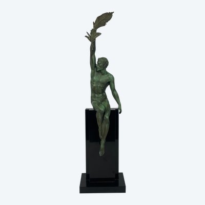 "Victoire" Sculpture Pierre Le Faguays edited by Max Le Verrier