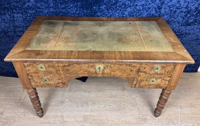 Bureau époque Louis Philippe En Ronce De Noyer Vers 1830