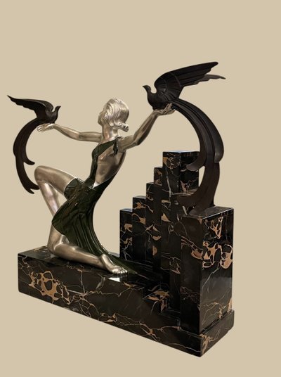 Scultura Uccelli del Paradiso, Bronzo Art Déco, Marmo Portor, Firmata G. Daverny