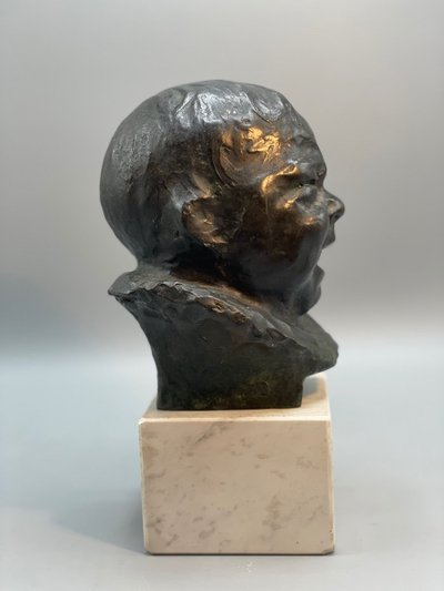 Scultura in bronzo di Andrey Nikolov