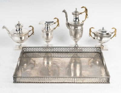 Un Service Thé Et Café Art Deco En Métal Argenté Et Vermeille