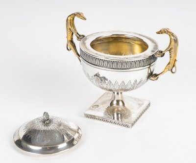 Un Service Thé Et Café Art Deco En Métal Argenté Et Vermeille