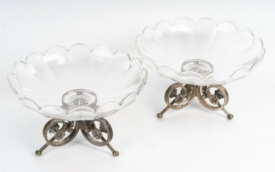 Une Paire De Coupes En Cristal De Baccarat Avec Une Base En Bronze Argenté, Fin XIXème Siècle