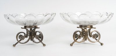 Une Paire De Coupes En Cristal De Baccarat Avec Une Base En Bronze Argenté, Fin XIXème Siècle