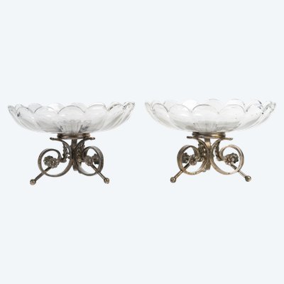 Une Paire De Coupes En Cristal De Baccarat Avec Une Base En Bronze Argenté, Fin XIXème Siècle