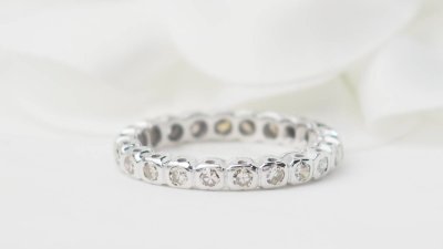 Fede americana in oro bianco e diamanti 0,22 carati