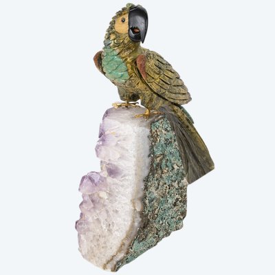 Scultura di pappagallo in marmo e pietra preziosa