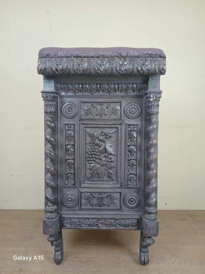 Fauteuil Prie Dieu Renaissance De Forme Bateau circa 1850