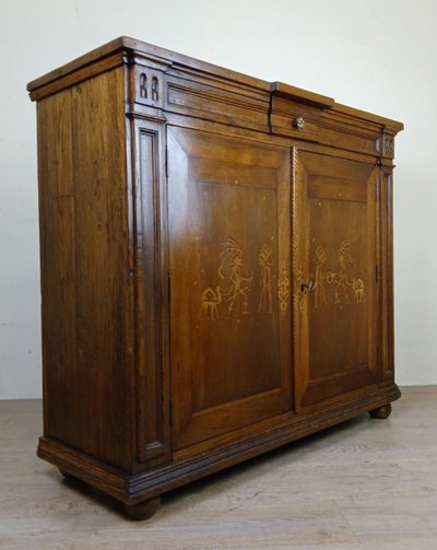 Buffet coloniale d'epoca Napoleone III con intarsi a decoro orientale