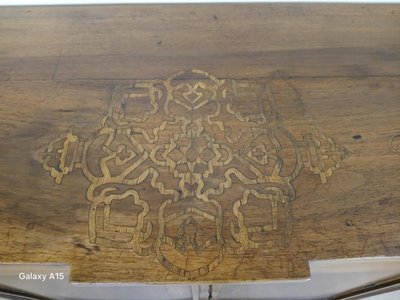 Buffet coloniale d'epoca Napoleone III con intarsi a decoro orientale
