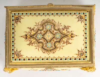 A Small Tahan Jewelry Box, 19th Century