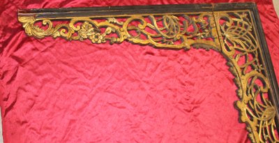 Carved gilded wood bed front piece Origin China 19th century length: 204.5 cm