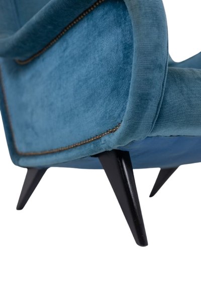 Sessel aus blauem Samt, Beine aus Buchenholz. 1950er Jahre. LS4410409A